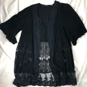 Andrée black lace kimono